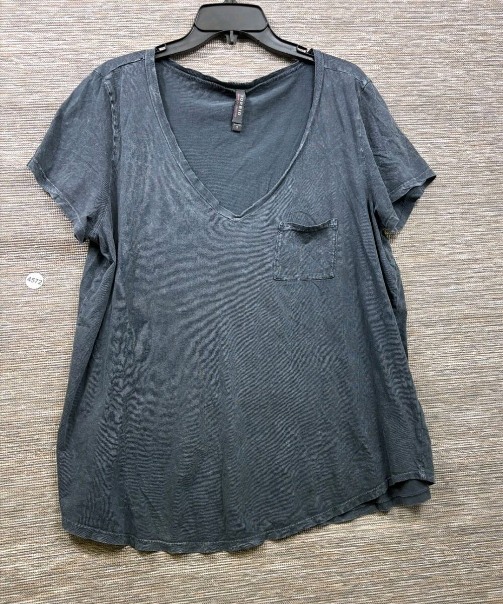Torrid Gray Dark Washed V-neck Tee Shirt Women’s Size 1X Short Sleeve